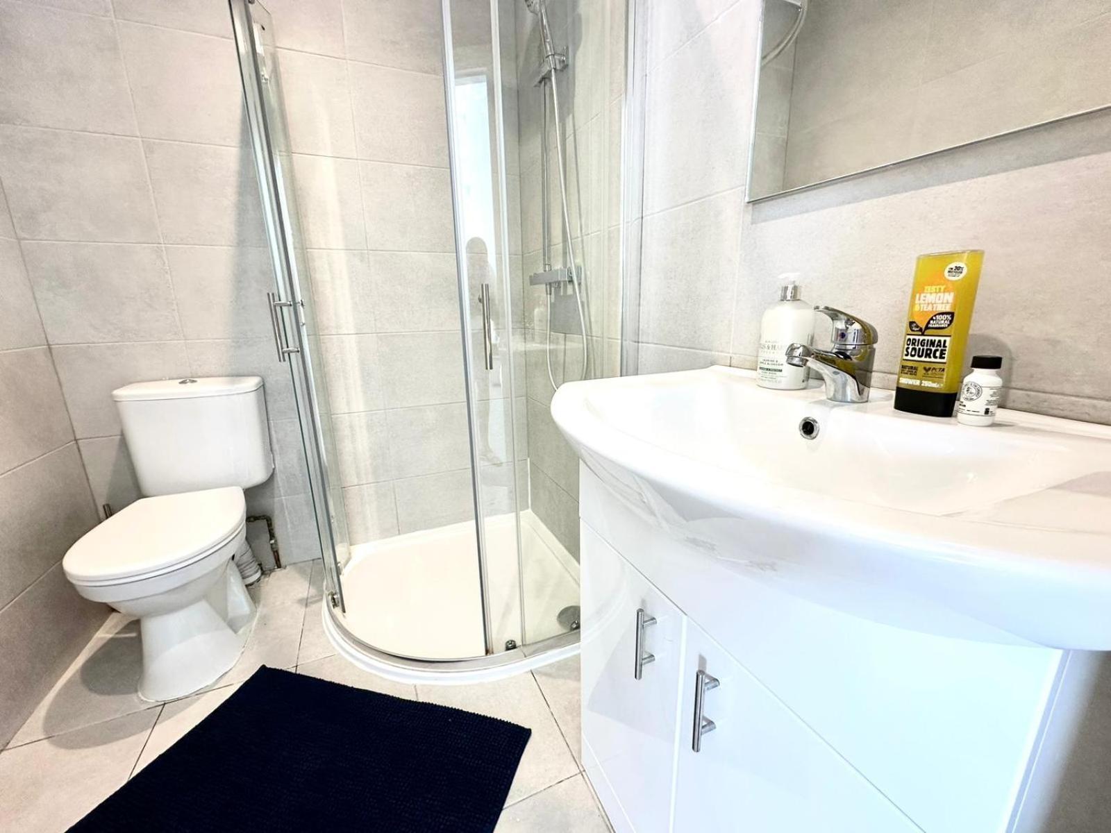 Sunny Modern, Private Apartment,15 Mins To Central London Hendon Exterior photo