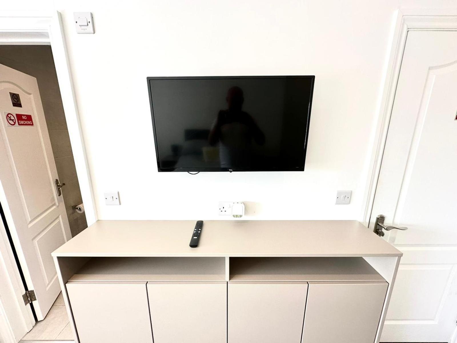 Sunny Modern, Private Apartment,15 Mins To Central London Hendon Exterior photo