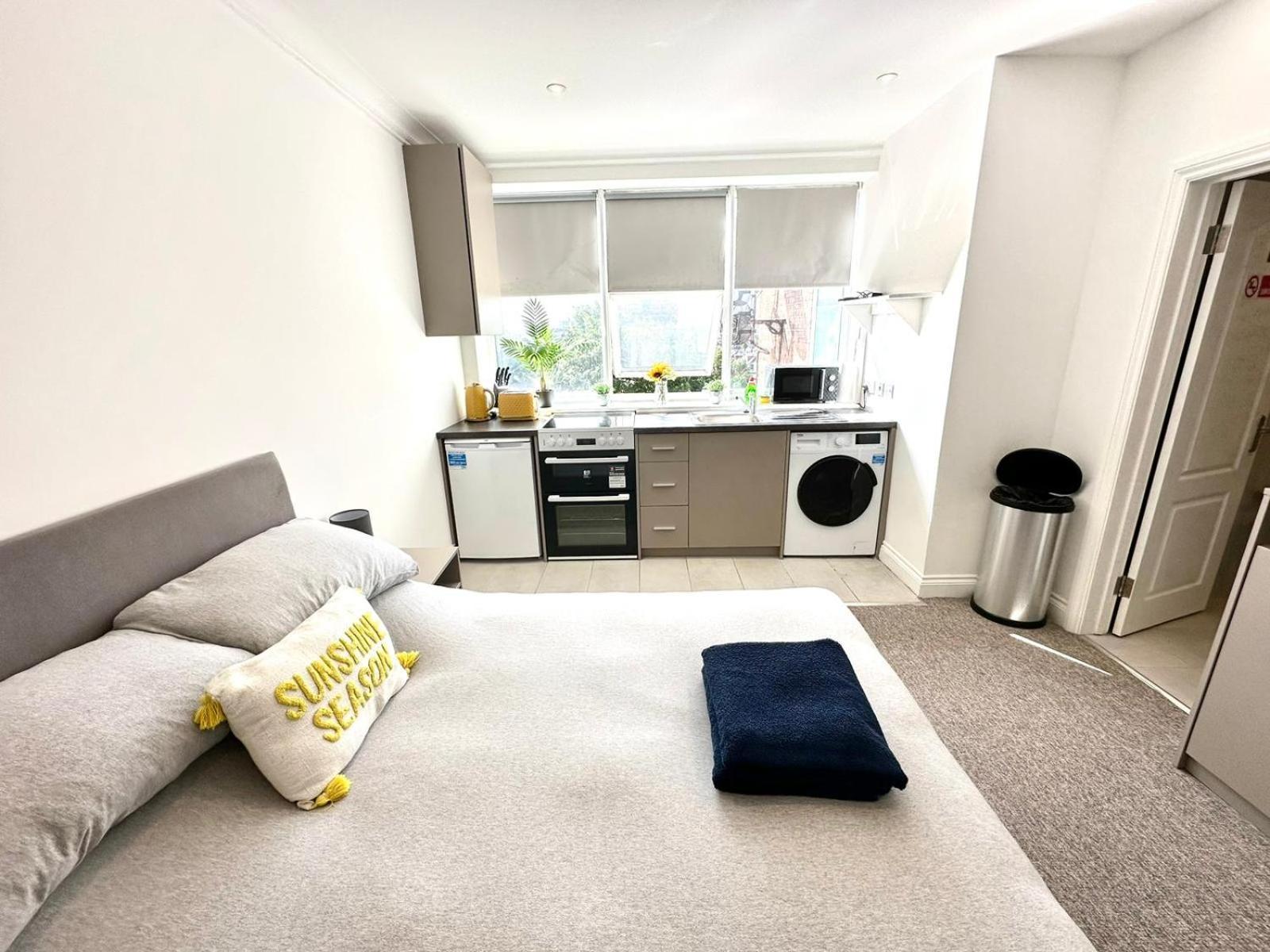 Sunny Modern, Private Apartment,15 Mins To Central London Hendon Exterior photo