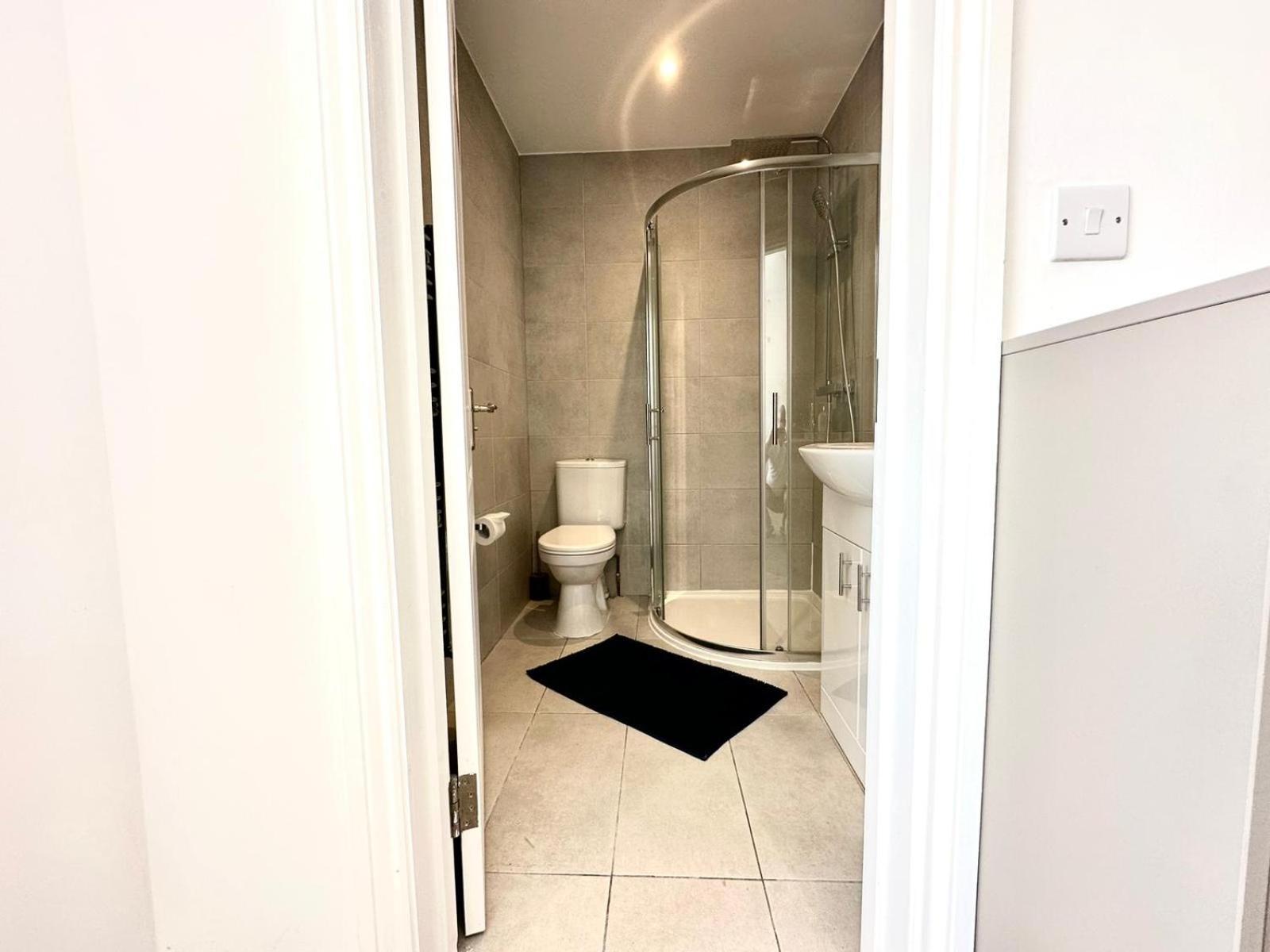 Sunny Modern, Private Apartment,15 Mins To Central London Hendon Exterior photo